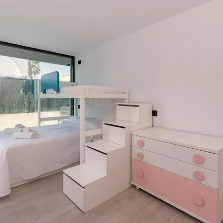 Tania By Sealand * Can Picafort (Mallorca)